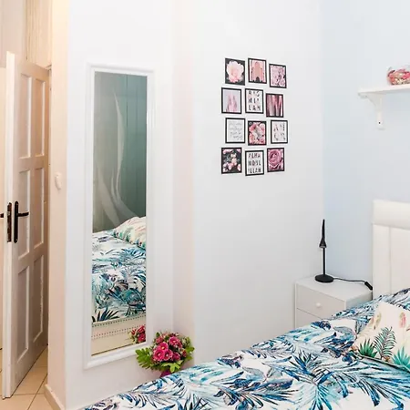 луксозен далия 瓦爾納