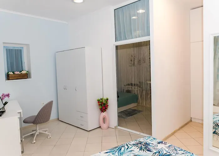 луксозен далия * Varna